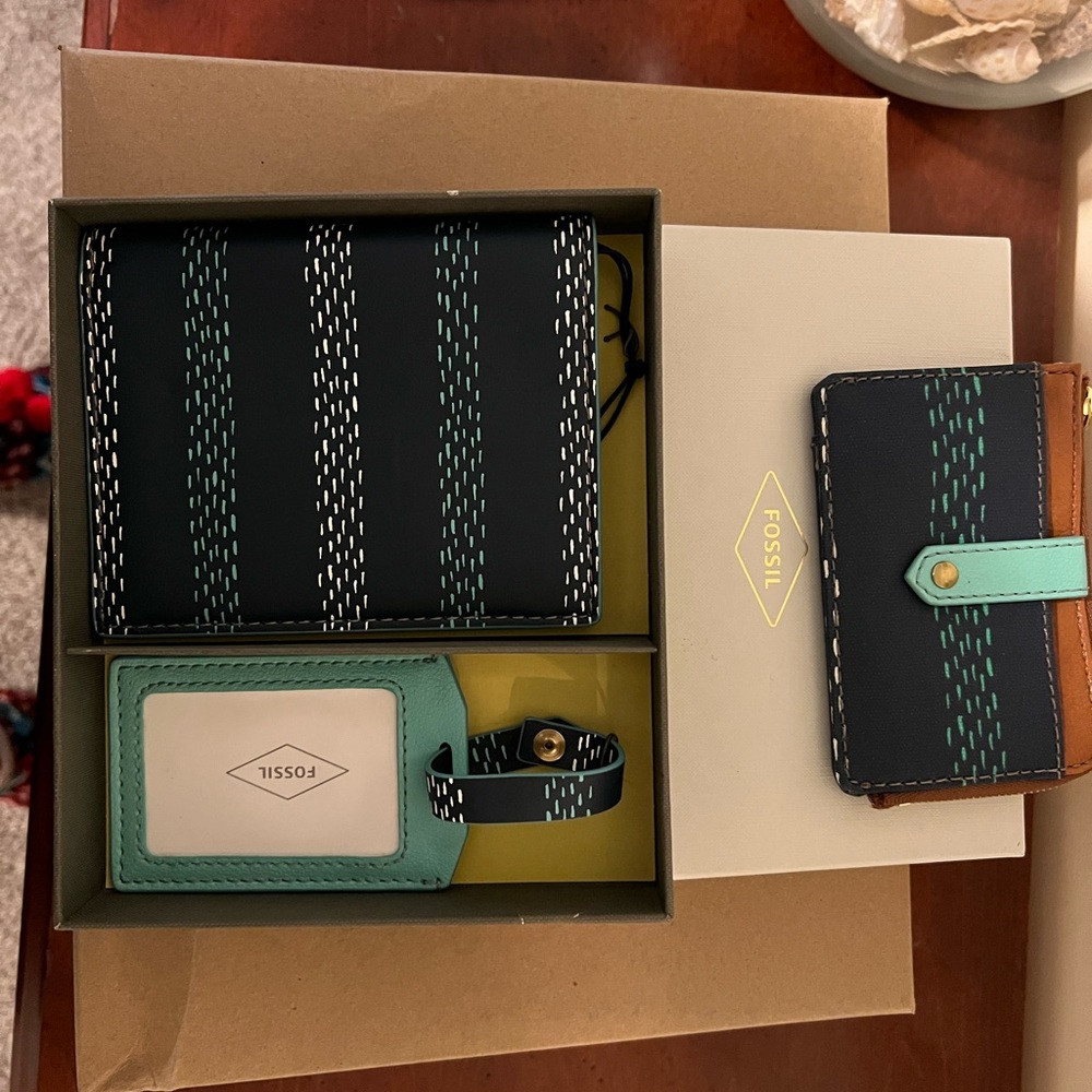 Fossil Travel Set